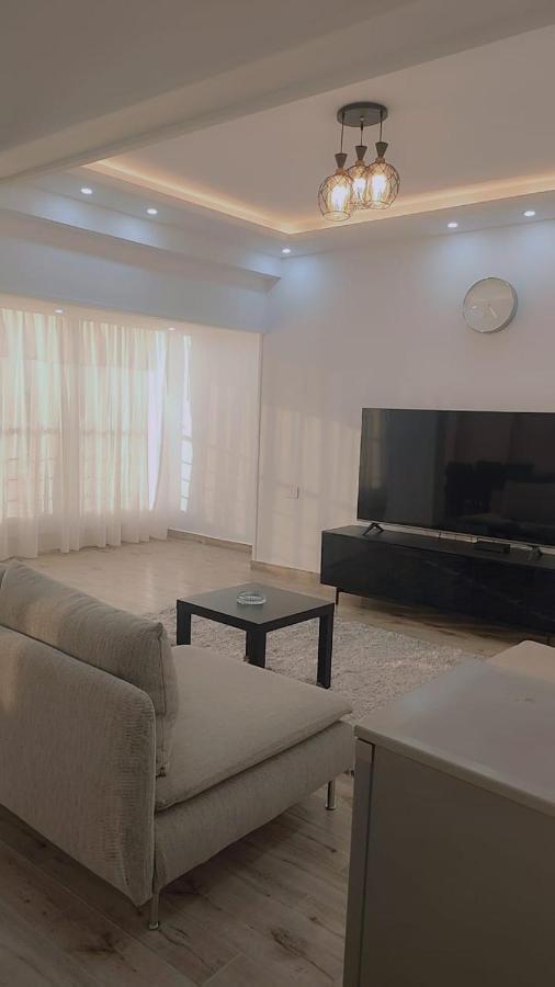 Zamalek Two-Bedroom Apartement Nile View Cairo Exterior photo
