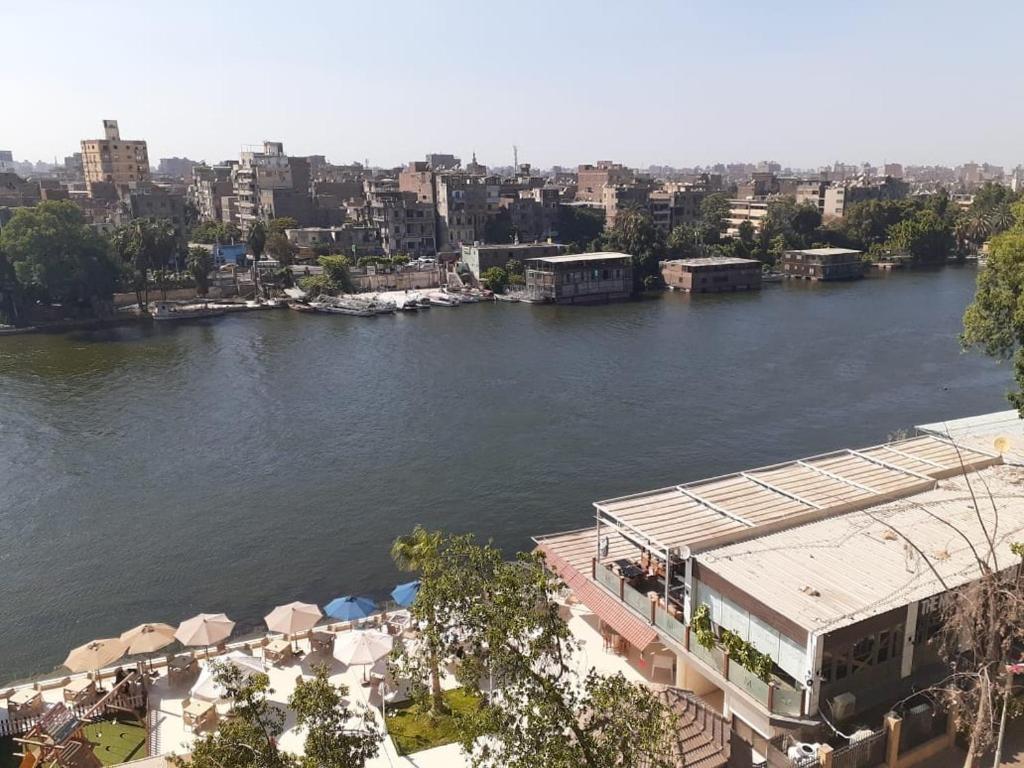 Zamalek Two-Bedroom Apartement Nile View Cairo Exterior photo